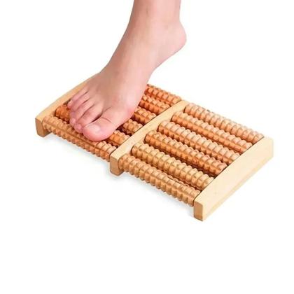 Imagem de Kit 2 Peças Massagem Maderoterapia Rolo Bastão Espiga Corporal e Massageador de Pés de Madeira Natural Cor:Bege