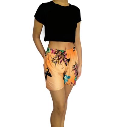 Imagem de Kit 2 Shorts Femininos Meia Coxa Soltinhos Elástico Estampas Sortidas Viscolycra Pp ao Plus Size