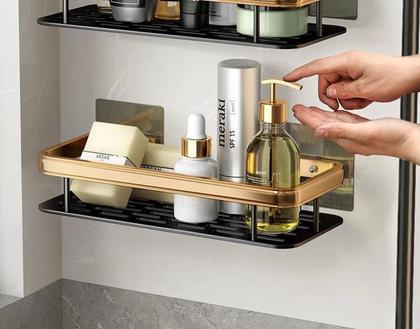 Imagem de Kit 2 Suportes de Shampoo Preto com Dourado Luxo De Alumínio 2 Camadas Para Banheiro Montado Sem Furar a Parede Prateleira