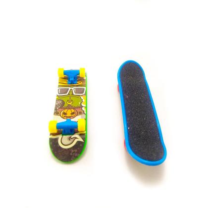 Imagem de Kit 20 Skates Fingerboard Brinquedo Lixa Tech Mini De Dedo