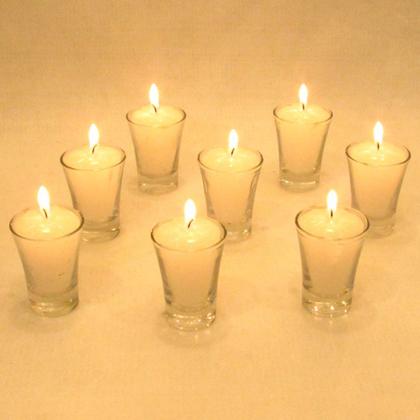 Imagem de Kit 24 velas brancas 7 cm no copinho 12 h decoração festa