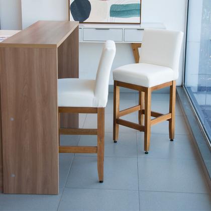 Imagem de Kit 3 Banquetas 63cm baixa Para Cozinha De Madeira Maciça Estofada Com Encosto Para Bancada Americana E Área Gourmet