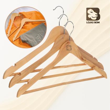 Imagem de Kit 3 Cabides De Madeira Com Verniz Premium E Gancho 360 Cromado Versátil Para Roupas Calças Loja