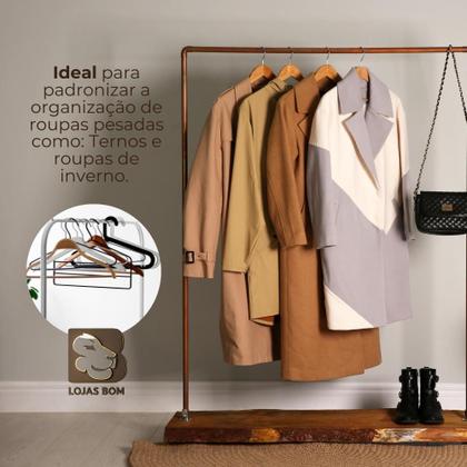 Imagem de Kit 3 Cabides De Madeira Com Verniz Premium E Gancho 360 Cromado Versátil Para Roupas Calças Loja