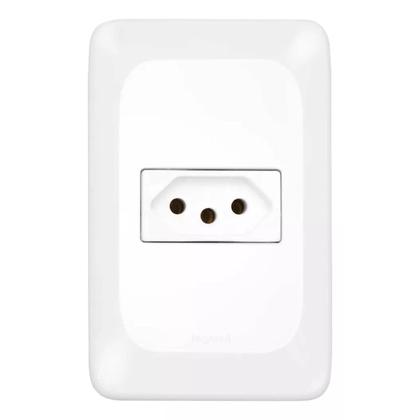 Imagem de Kit 3 Conjunto Tomada 2P+T Branco pop 10a 250v 4x2 pial legrand LGX030 com placa e suporte