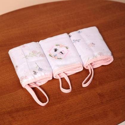 Imagem de Kit 3 Paninhos De Boca Bebê Soft Bordado Com Prendedor Chupeta 25x25cm