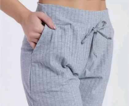 Imagem de kit 3 short feminino, short canelado, com bolso, tecido com elasticidade confortável