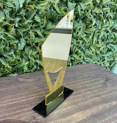 Imagem de Kit 3 Troféus Dourado, Prata E Bronze 21x11cm C/base Preta