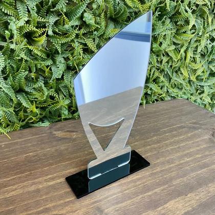 Imagem de Kit 3 Troféus Dourado, Prata E Bronze 21x11cm C/base Preta