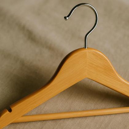 Imagem de Kit 3 Unidades Cabides De Madeira com Verniz