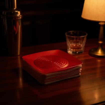 Imagem de Kit 30 Pratos Acrílico Vermelho Translúcido 20cm Resistente