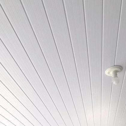 Imagem de Kit 30m² Forro de PVC 8MMX20CMX3M Branco/Gelo Bariri