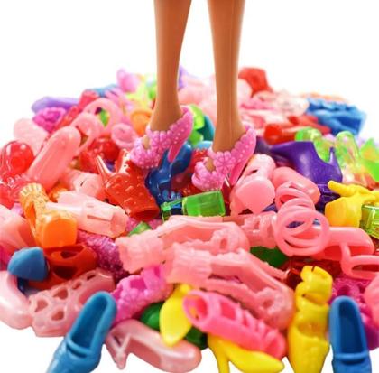 Imagem de Kit 32 Peças, Roupas e Acessórios para Bonecas Barbie e outros modelo de 25 a 30cm estilo Barbies Magrelas