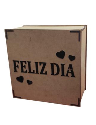 Imagem de Kit 4 Caixas em MDF com Tampa Vazada Frase Feliz Dia