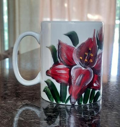 Kit 4 canecas 300ml - Porcelana decorada - Flores e Frutas - M.A.S. Imagem de Kit 4 canecas 300ml - Porcelana decorada - Flores e Frutas