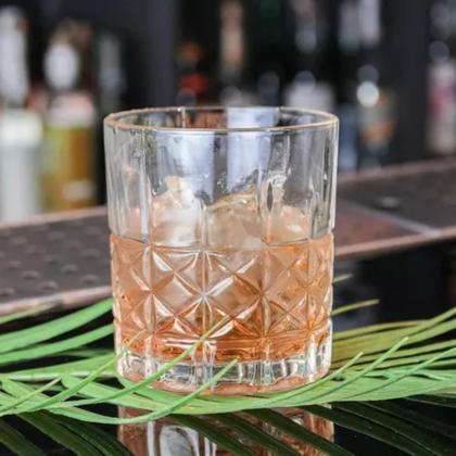 Imagem de Kit 4 Copos Para Whisky Drink 340ml 1 Jarra Licoreira 800ml