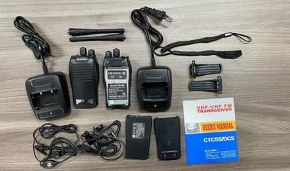 Imagem de Kit 4 Radio Walk Talk Comunicador 16 Ch 12km Baofeng 777s Bandas De Freqüência Vhf/uhf Cor Preto