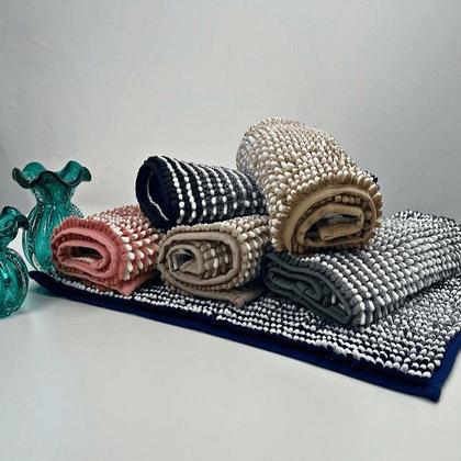 Imagem de Kit 4 Tapetes Due Pop 0,40m x 0,60m  Conforto e Estilo para Banheiro e Quarto