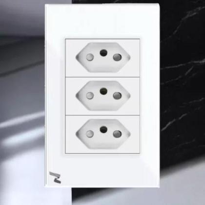 Imagem de Kit 4 Tomada Tripla 3 Entradas 2p+t 10/20 Ap Branco Temperado