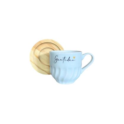 Imagem de Kit 4 Xícaras Suspiro Porcelana Gratidão Com Pires De Madeira Redondo