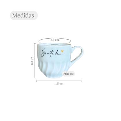 Imagem de Kit 4 Xícaras Suspiro Porcelana Gratidão Com Pires De Madeira Redondo