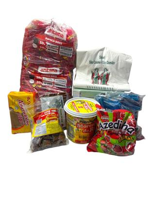 Imagem de Kit 450 Doces Cosme Damião e Saquinhos c/ 8 Itens variados