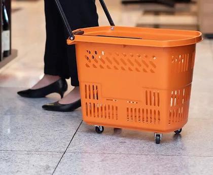 Imagem de KIT 5 Cestas Cestinhas de Compras Com Rodas Rodinhas 30Lts