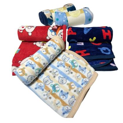 Imagem de Kit 5 Mantas Cobertor Estampado Para Bebê Mantinha Microfibra Infantil Com Viés Sortidas 85x80cm