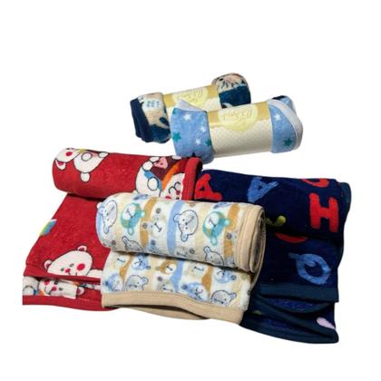 Imagem de Kit 5 Mantas Cobertor Estampado Para Bebê Mantinha Microfibra Infantil Com Viés Sortidas 85x80cm