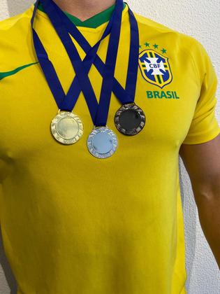 Imagem de Kit 5 Medalhas Personalizáveis Centro Liso Ouro Prata Bronze