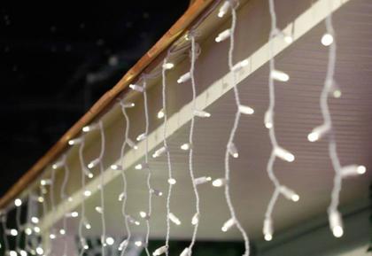 Imagem de Kit 6 Cascata 400 Leds 10M C/ 8 Funções Morno C/ Fio Branco 220v