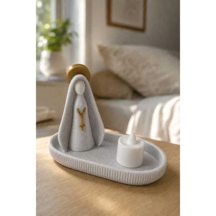 Imagem de Kit Altar Moderno Nossa Senhora com Bandeja Porta-Terço e Vela de LED - Cor Mármore