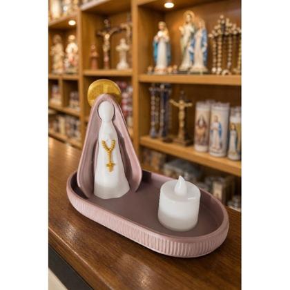 Imagem de Kit Altar Moderno Nossa Senhora com Bandeja Porta-Terço e Vela de LED - Cor Rosé
