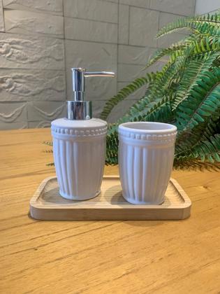 Imagem de Kit Banheiro Lavabo 2 Peças Bandeja de Bambu Sabonete Líquido Suporte para Escovas Em Cerâmica Luxo