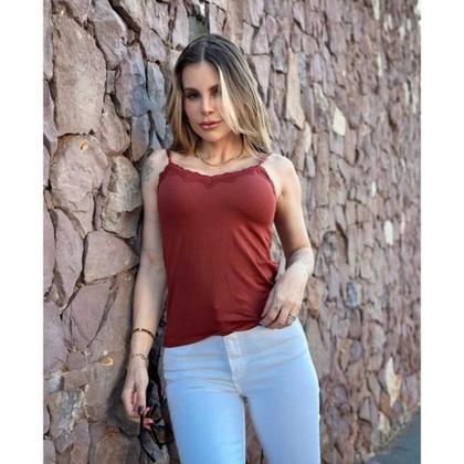 Imagem de Kit blusa feminina 2 Regatas Feminina Renda com Bojo e Alças Regulável Moda Feminina
