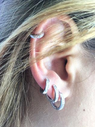 Imagem de Kit Brinco Trio Com 3 Argolas Cravejadas Em Micro Zircônias prata