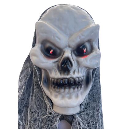 Imagem de Kit C/2 Cabeças Caveira Preto Pendurar Halloween Enfeite