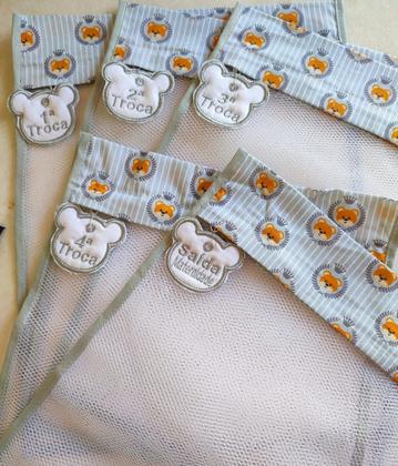 Imagem de Kit c/ 5 Saquinhos Maternidade em Tule com zíper e viés Diversas Estampas + Tags Bordados - Coleção Ted