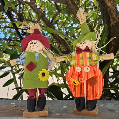 Imagem de kit c/6 Espantalho de mesa casal palha festa junina