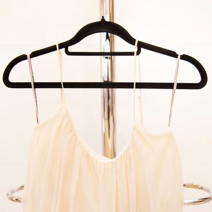 Imagem de Kit Cabide Veludo Vizapi Adulto Velvet com 5 42x23cm Com Barra Para Calca Preto