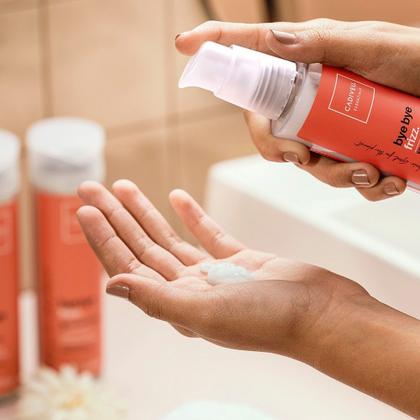 Imagem de Kit Cadiveu Professional Bye Bye Frizz Shampoo Condicionador Máscara e Leave-in (4 produtos)