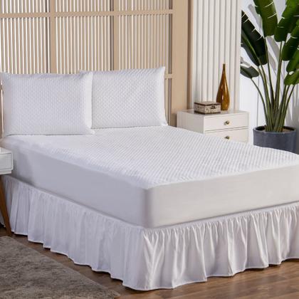 Imagem de Kit Capa Protetora Impermeável Queen Size + 2 Capas Impermeável para Travesseiro + Saia Box Elasticada