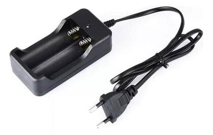 Imagem de Kit Carregador Duplo + 4 unidades Baterias De Litio 18650 3.7v 12800mah Para Farol E Lanterna