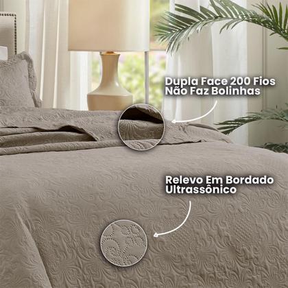 Imagem de Kit Cobre Leito Colcha King Cama Box 3 Peças Boutis Dupla Face 200 Fios Macio Com Porta Travesseiros