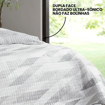 Imagem de Kit Cobre Leito Colcha Queen Cama Box 3 Peças Boutis Dupla Face 200 Fios Estampado Macio Com Porta Travesseiros