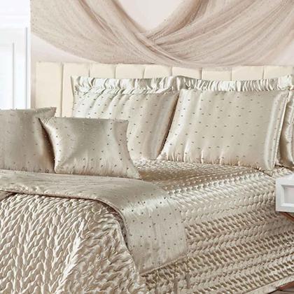 Imagem de Kit Cobre Leito Colcha Vivian King 10 Peças Cetim Amassado Premium Xale Tule Pérolas - Bronze