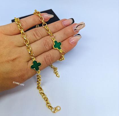 Imagem de Kit Colar e Brincos com Pingente Flor trevo Verde Esmeralda Corrente Elo Português Folheado Ouro Conjunto Par de Brinco