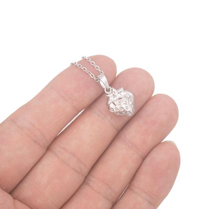 Imagem de kit Colar Feminino Brinco Argola não escurece em aço inox prata morango gargantilha antialérgico