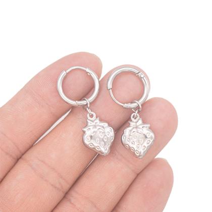 Imagem de kit Colar Feminino Brinco Argola não escurece em aço inox prata morango gargantilha antialérgico