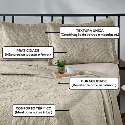 Imagem de Kit Colcha Cobre Leito King Size Dupla Face 3 Peças 200 Fios Relevo Flores Toque Aveludado Luxo